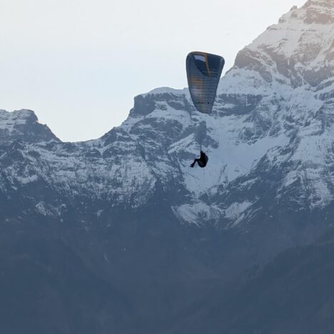 Why I Fly — What Paragliding Taught Me About Fear, Freedom, and Trust